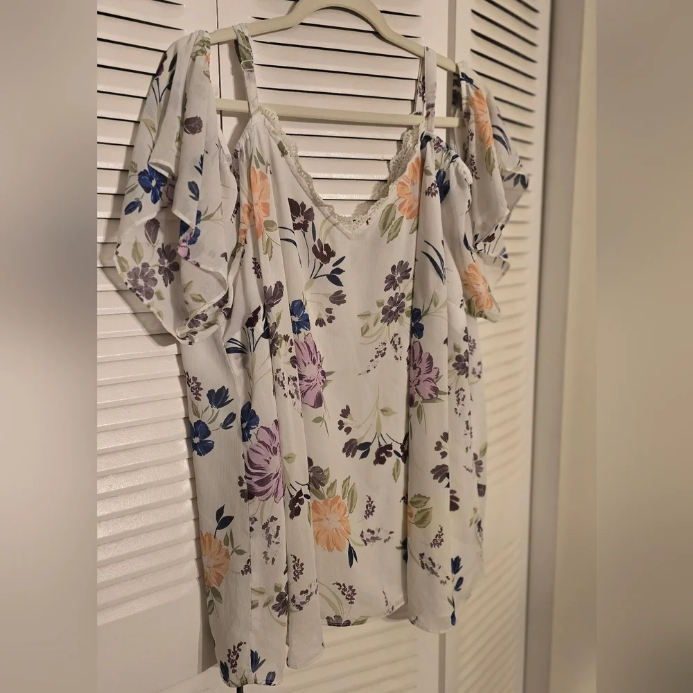 Torrid Floral Off-Shoulder Women's Top - Picture 14 of 14